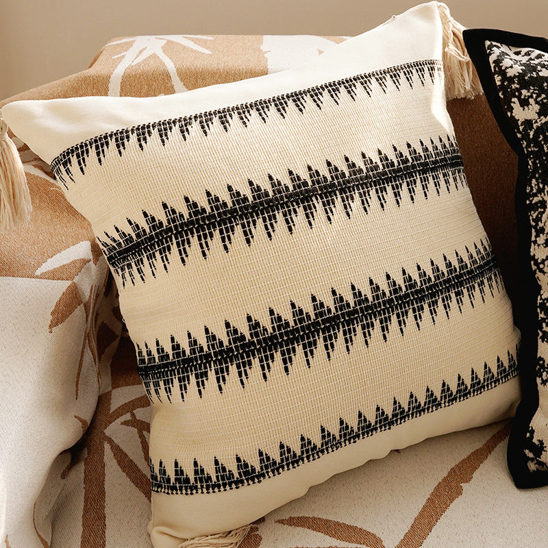 Cream Color Pillowcase High-end Retro Style Brown French Light Luxury Sofa Living Room Bed Lumbar Pillow Cushion with Core