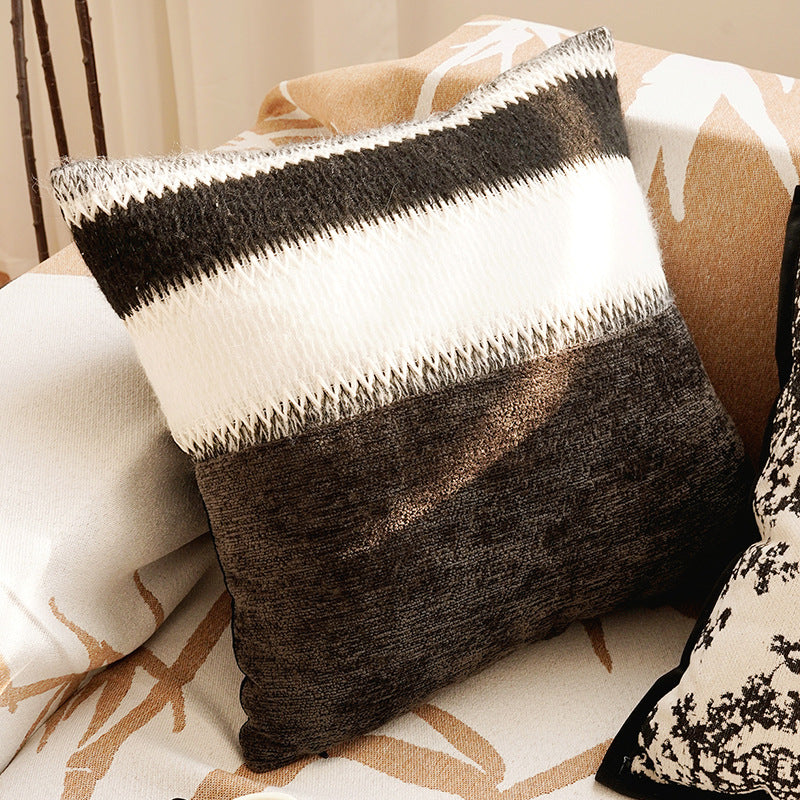 Cream Color Pillowcase High-end Retro Style Brown French Light Luxury Sofa Living Room Bed Lumbar Pillow Cushion with Core